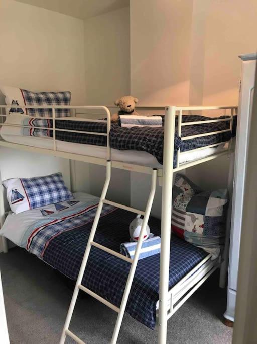 Lilly'S Cottage, Filey, Sleeps 8 Εξωτερικό φωτογραφία